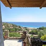 Con Piscina Panoramica Belvedere Mari Pintau *