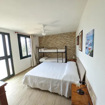 Ferienhaus Con Piscina Panoramica Belvedere Mari Pintau Geremèas