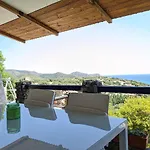 Con Piscina Panoramica Belvedere Mari Pintau Дом отдыха *