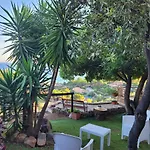 Con Piscina Panoramica Belvedere Mari Pintau Дом отдыха Джеремеас