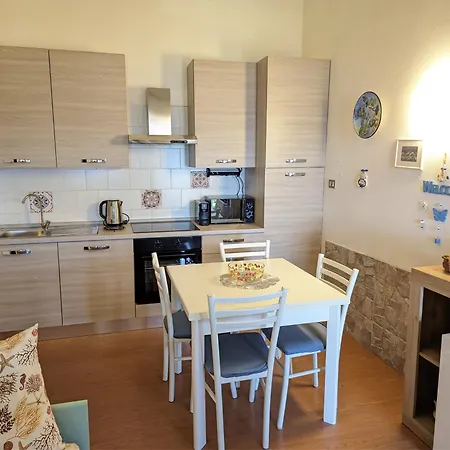 Con Piscina Panoramica Belvedere Mari Pintau Holiday home